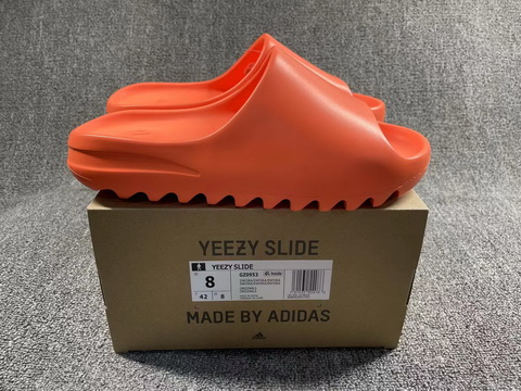 Yeezy Slide-9